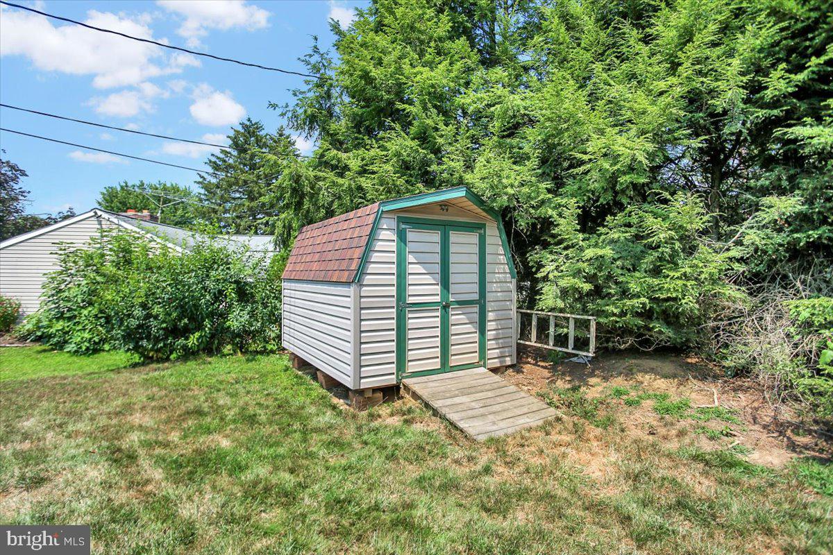 57 Springhouse Road Lancaster, PA 17603 - Photo 40 of 44 Shed