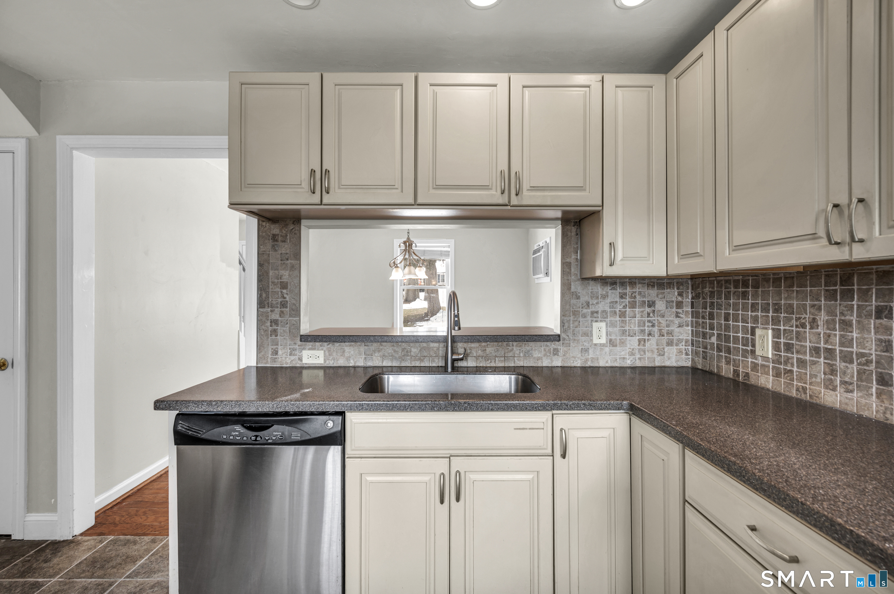 4 Copper Ridge Circle, Unit 4 Guilford, CT 06437 - Photo 13 of 34