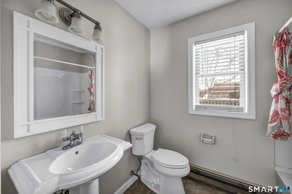 $450,000 | 4 Copper Ridge Circle, Unit 4, Guilford, CT 06437