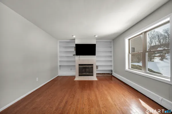 $450,000 | 4 Copper Ridge Circle, Unit 4, Guilford, CT 06437