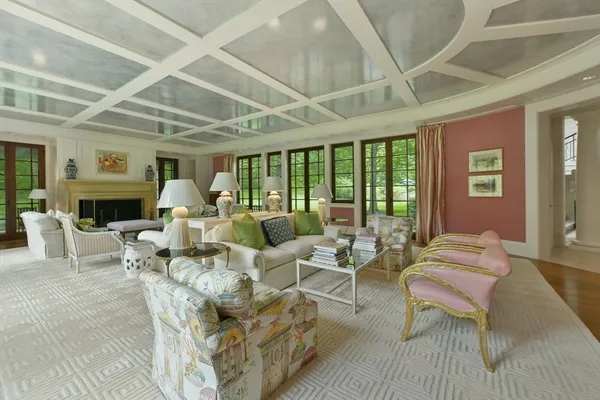 $11,750,000 | 15 Claridge Drive, Weston, MA 02493