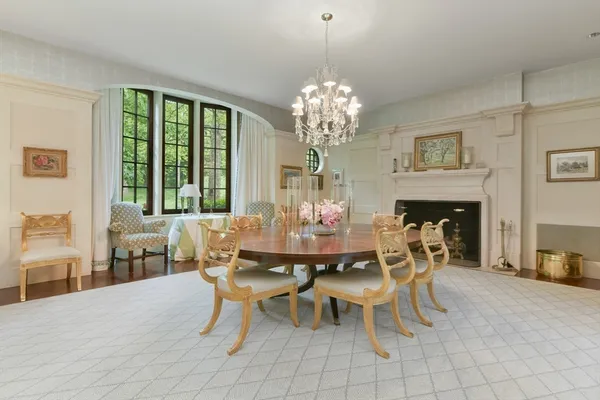 $11,750,000 | 15 Claridge Drive, Weston, MA 02493