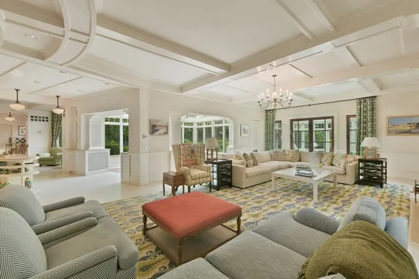 $11,750,000 | 15 Claridge Drive, Weston, MA 02493