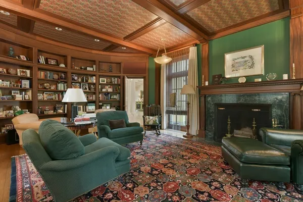 $11,750,000 | 15 Claridge Drive, Weston, MA 02493
