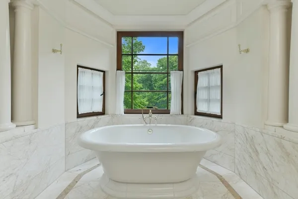 $11,750,000 | 15 Claridge Drive, Weston, MA 02493