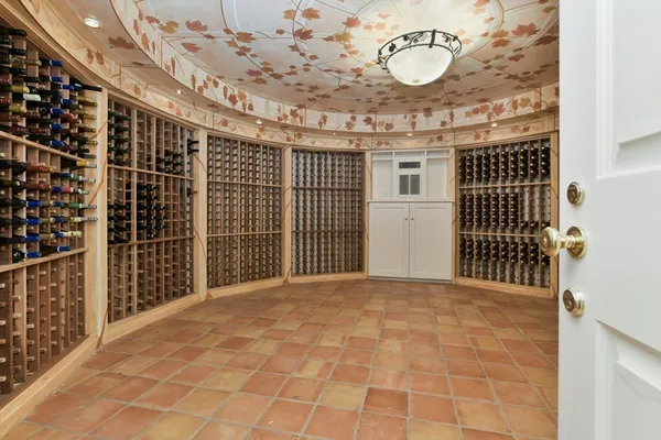 $11,750,000 | 15 Claridge Drive, Weston, MA 02493