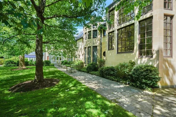 $11,750,000 | 15 Claridge Drive, Weston, MA 02493