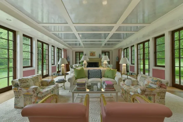 $11,750,000 | 15 Claridge Drive, Weston, MA 02493