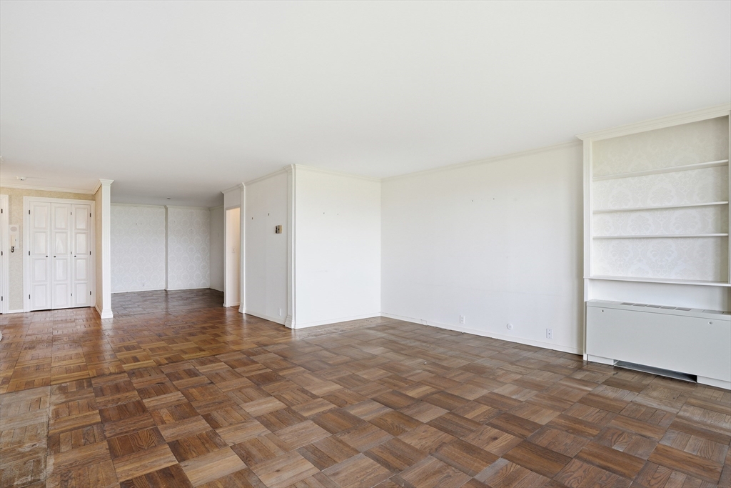 180 Beacon Street, Unit 8DE Boston, MA 02116 - Photo 7 of 31