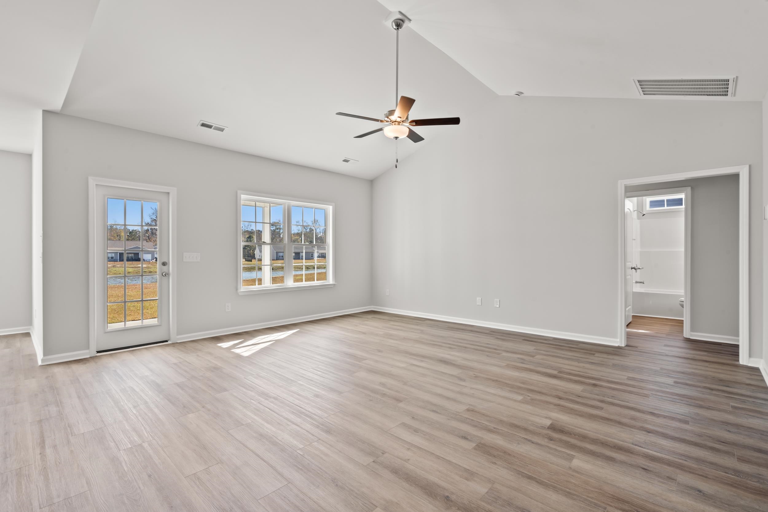 1005 Oakley Street Georgetown, SC 29440 - Photo 7 of 30