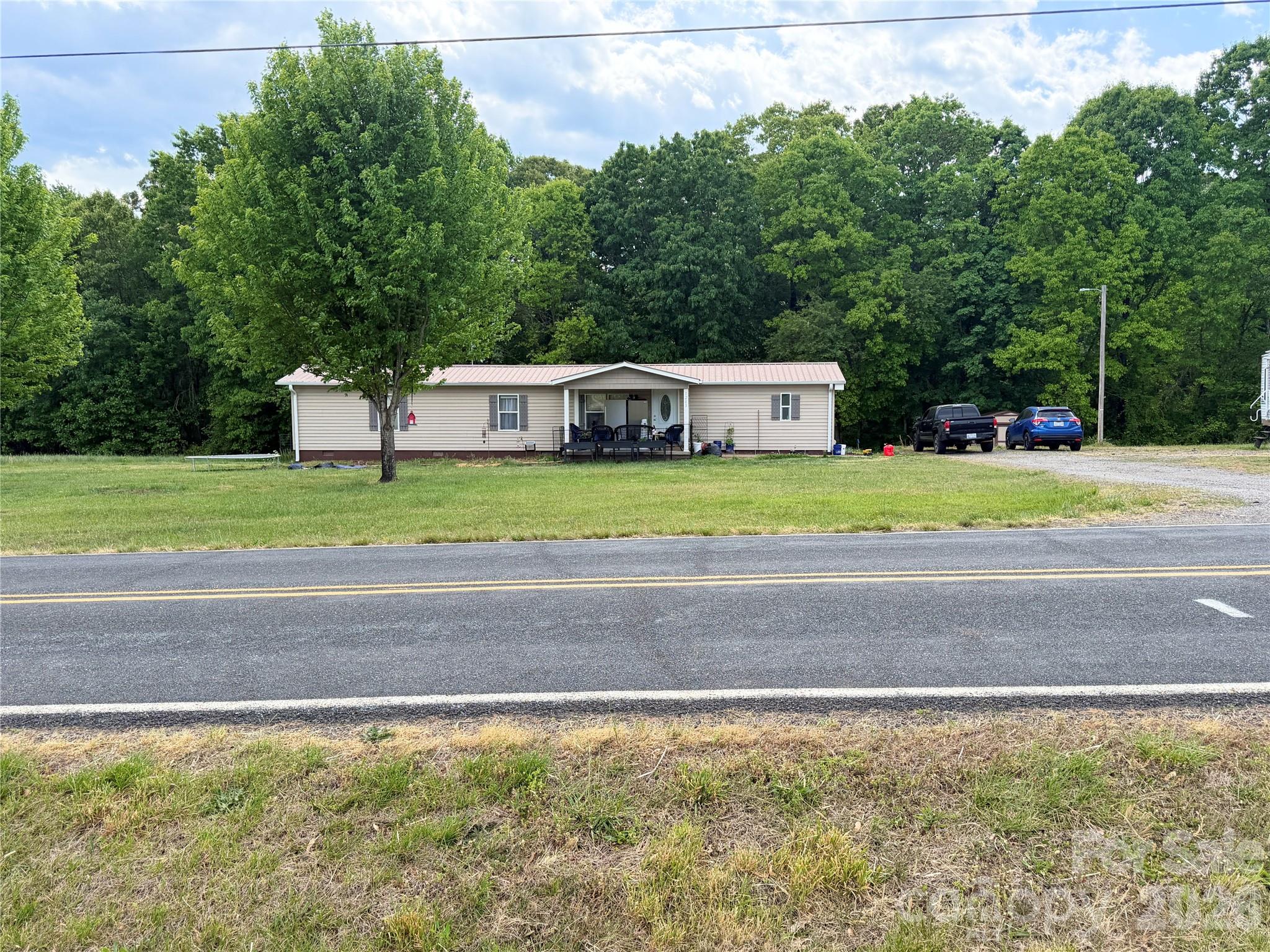 1283 Pisgah Road Hiddenite, NC 28636 - Photo 4 of 6