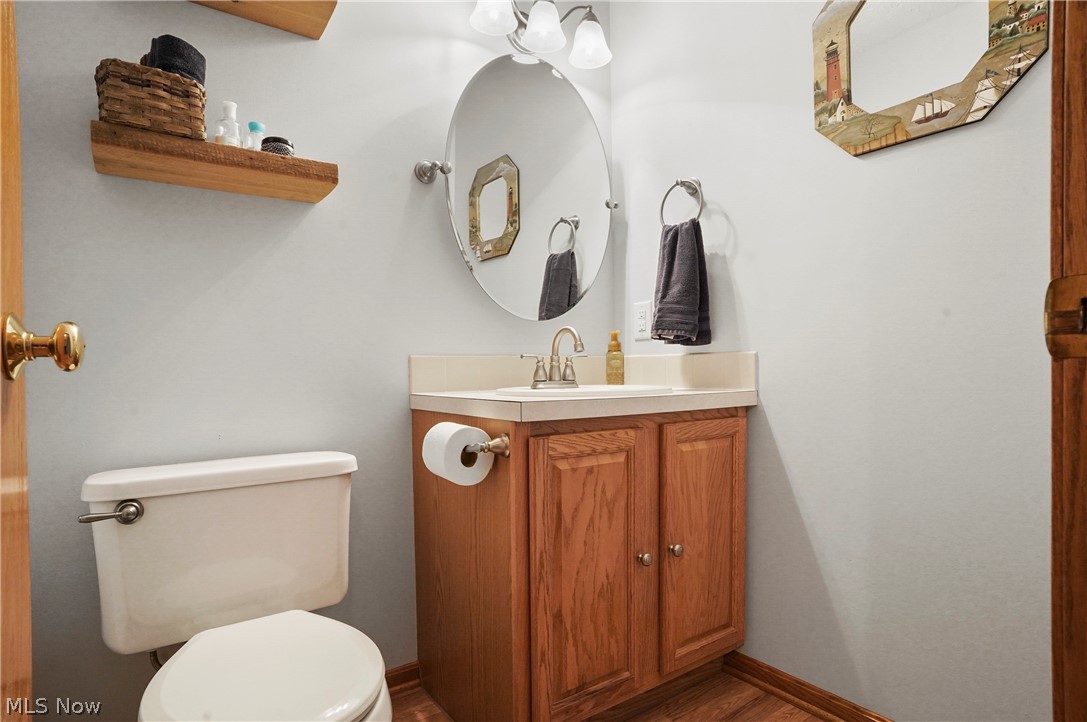 1825 New Milford Road Atwater, OH 44201 - Photo 20 of 34 Half bath on the first floor.