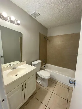$1,200 | 3873 Janeen Circle, Mulberry, FL 33860