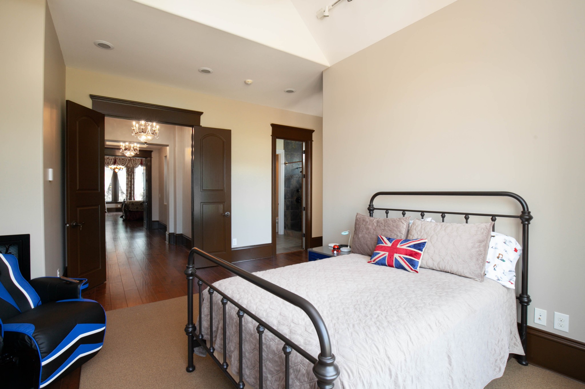 3747 Armstrong Road Springfield, TN 37172 - Photo 33 of 50 a bedroom with bed and glass door