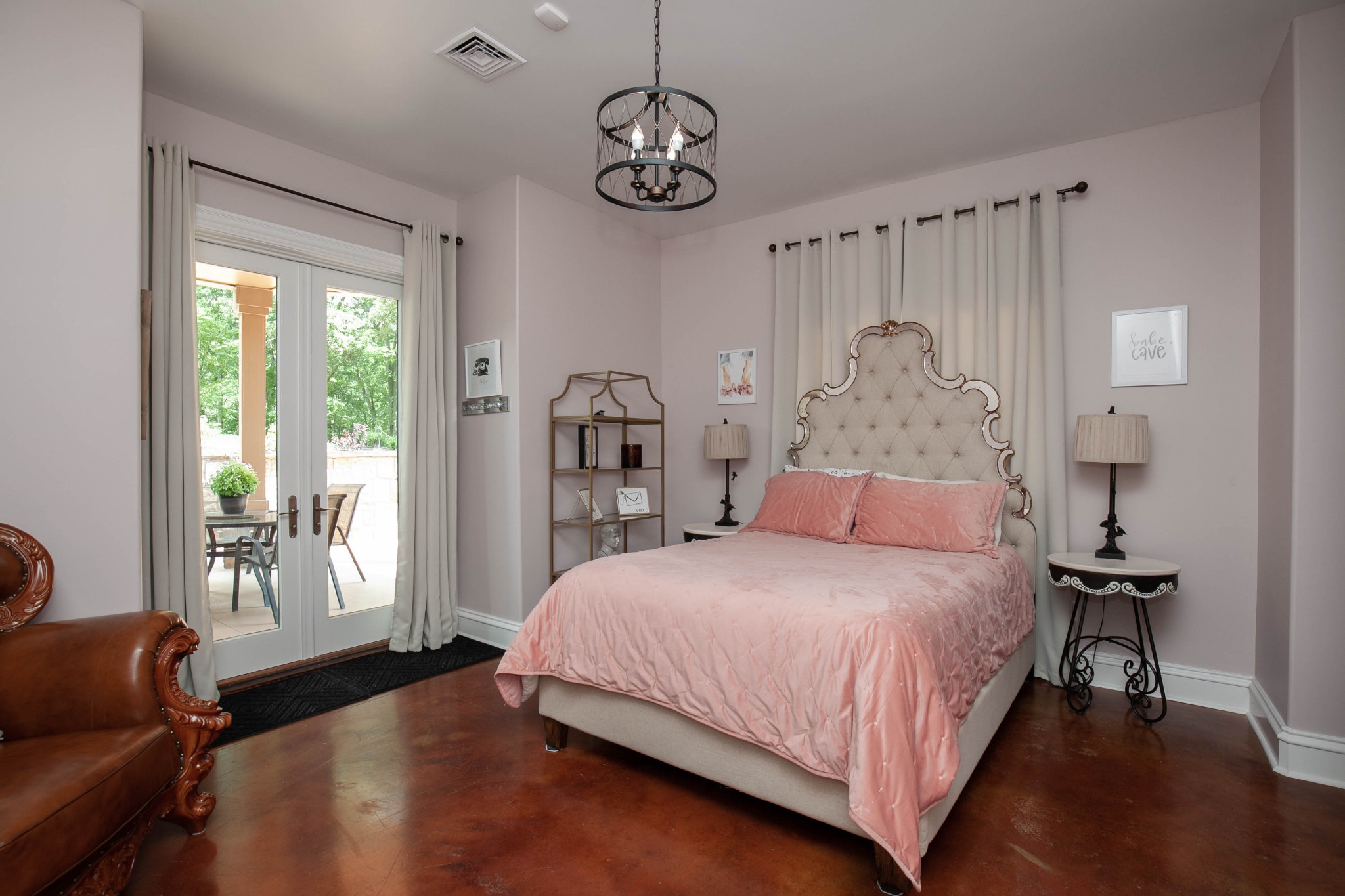 3747 Armstrong Road Springfield, TN 37172 - Photo 42 of 50 a bedroom with a bed window and a couch