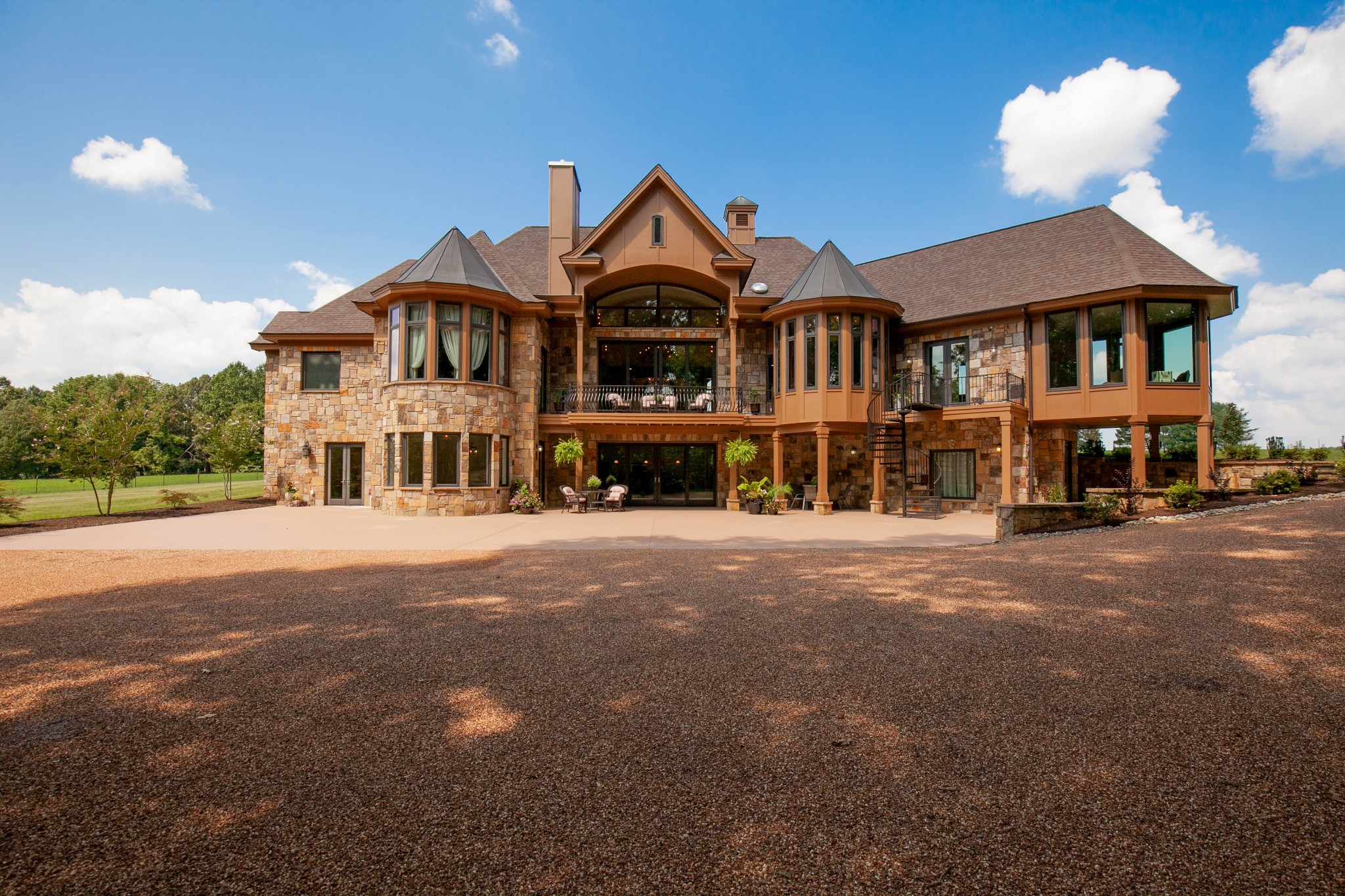 3747 Armstrong Road Springfield, TN 37172 - Photo 48 of 50 a view of a building with a street