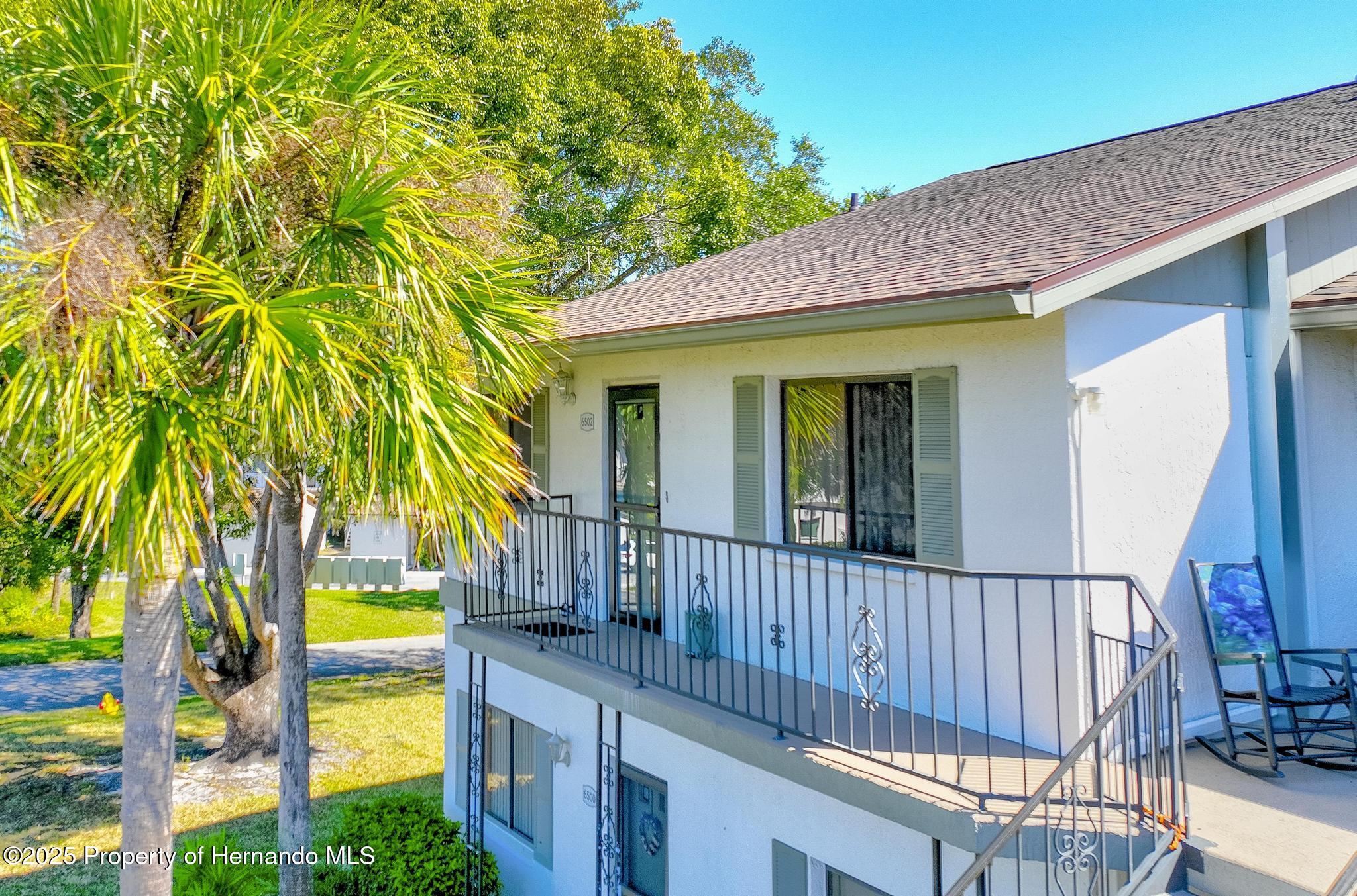 6502 River Run Boulevard Weeki Wachee, FL 34607 - Photo 4 of 46