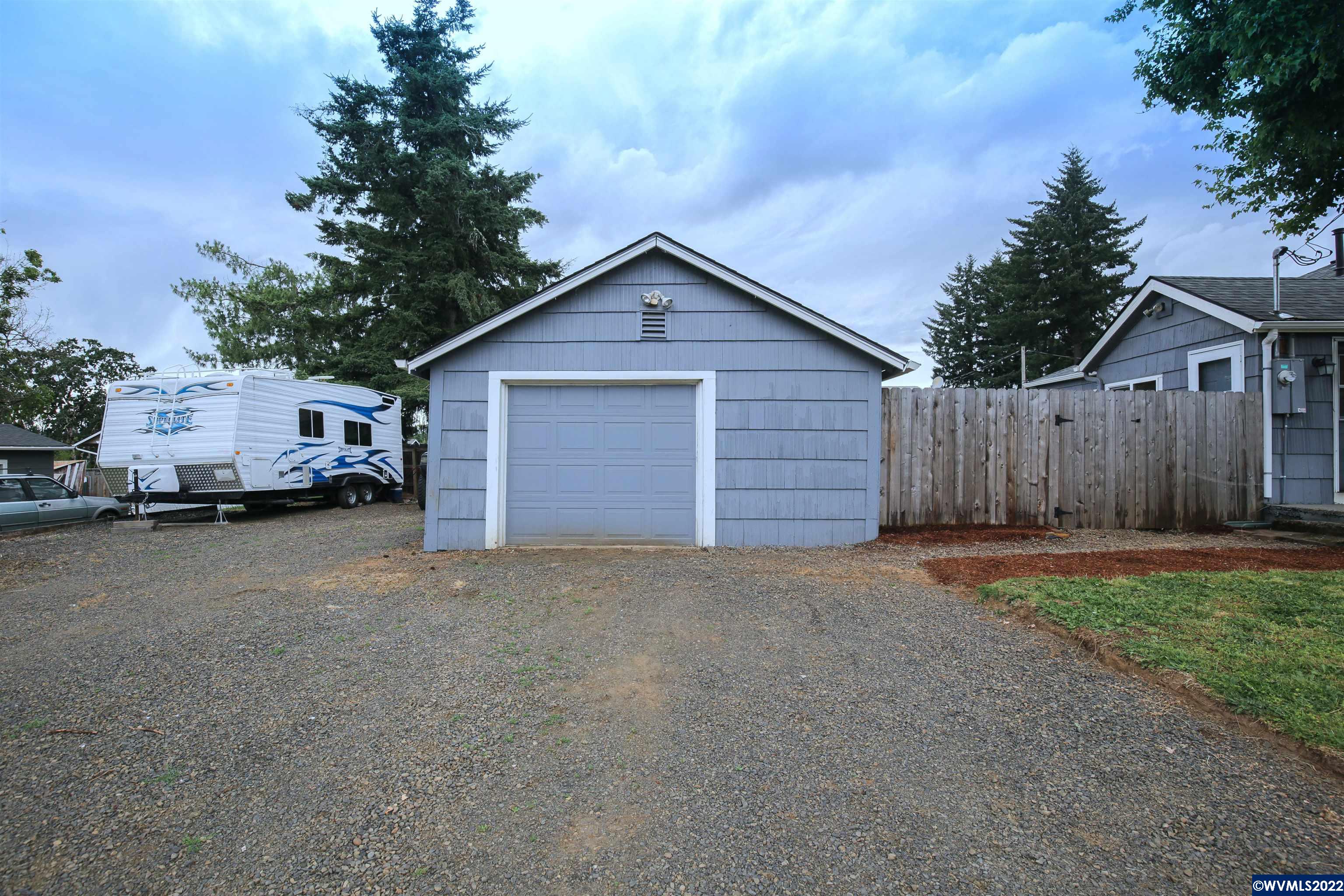 215 Southwest Jasper Street Dallas, OR 97338 - Photo 35 of 42 Gallery Image 35