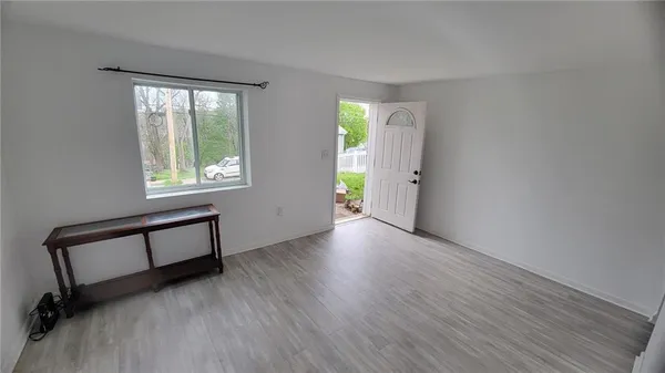 $1,300 | 4461 Highridge Street, Unit 2, Pittsburgh, PA 15214