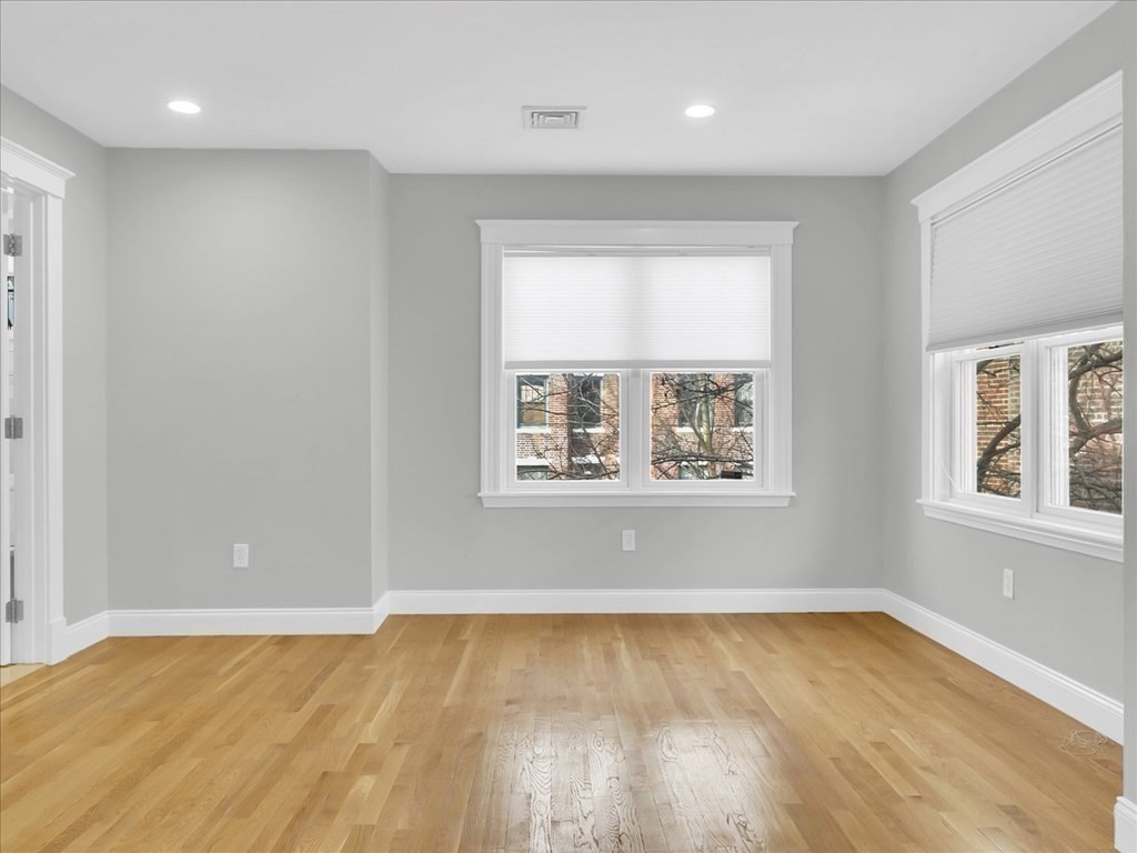 117 Sutherland Road, Unit 117 Boston, MA 02135 - Photo 24 of 42