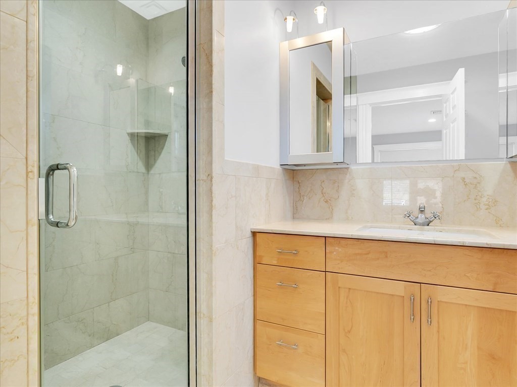 117 Sutherland Road, Unit 117 Boston, MA 02135 - Photo 26 of 42