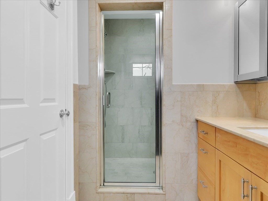 117 Sutherland Road, Unit 117 Boston, MA 02135 - Photo 27 of 42