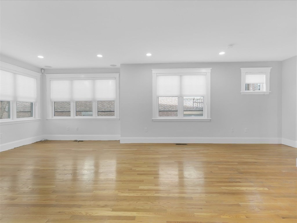 117 Sutherland Road, Unit 117 Boston, MA 02135 - Photo 6 of 42