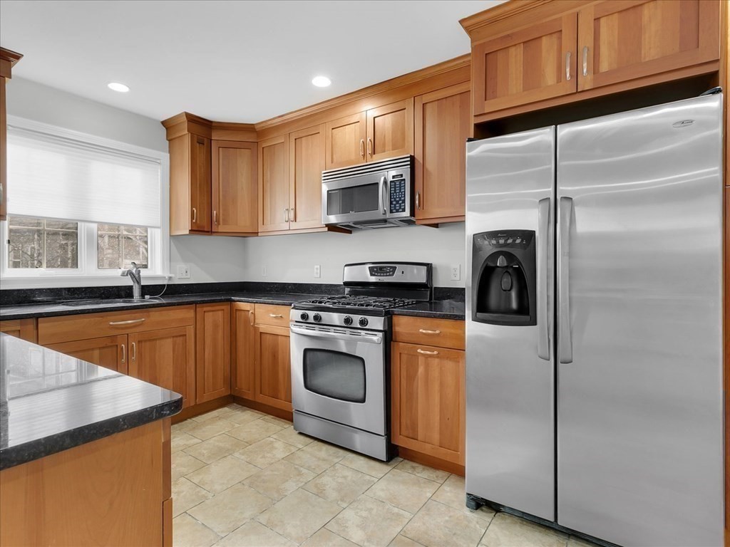 117 Sutherland Road, Unit 117 Boston, MA 02135 - Photo 9 of 42