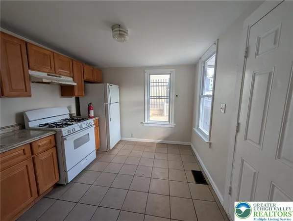 $1,250 | 723 Chestnut Street, Allentown, PA 18102