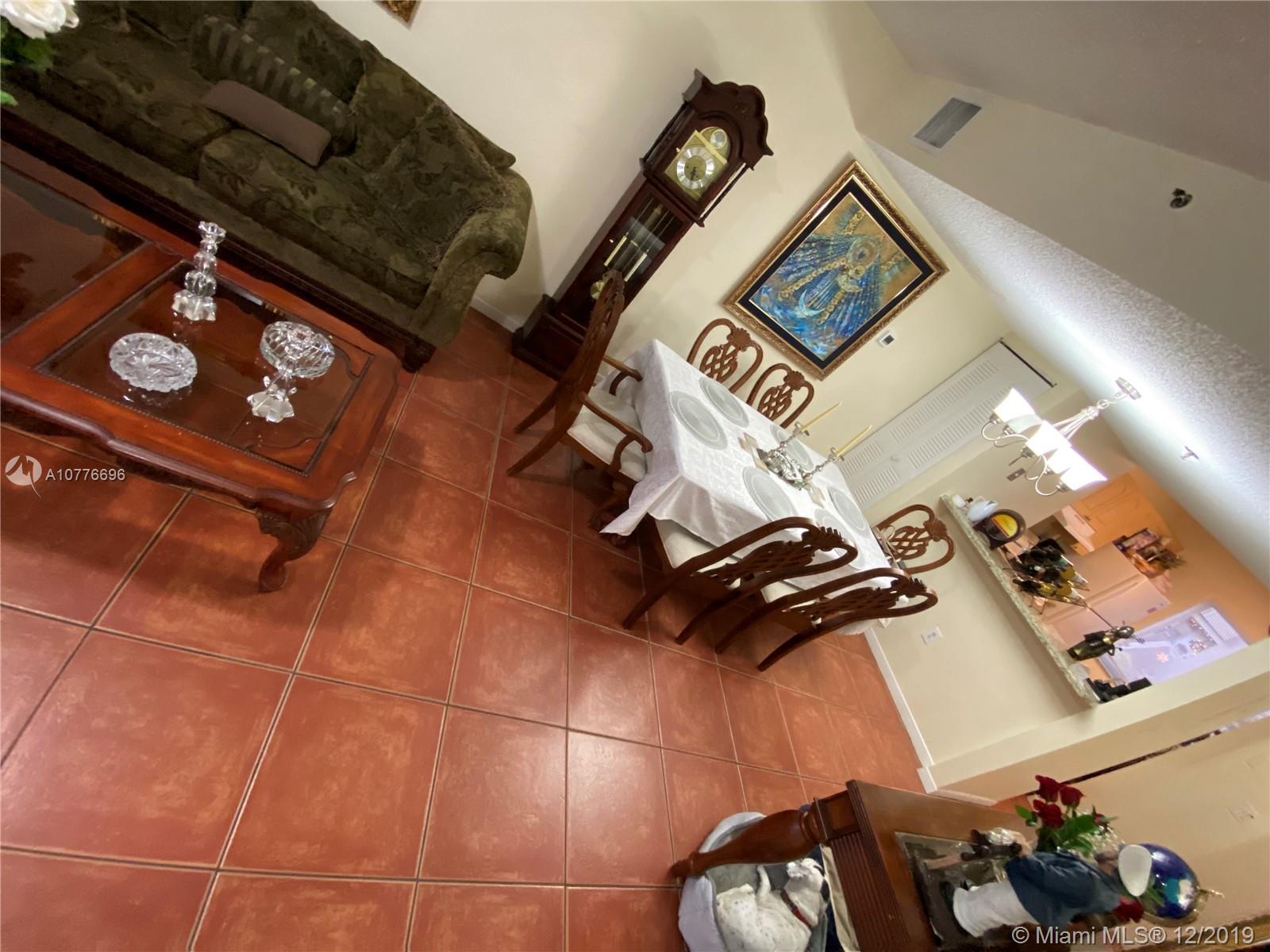 242 Riviera Circle Weston, FL 33326 - Photo 3 of 17