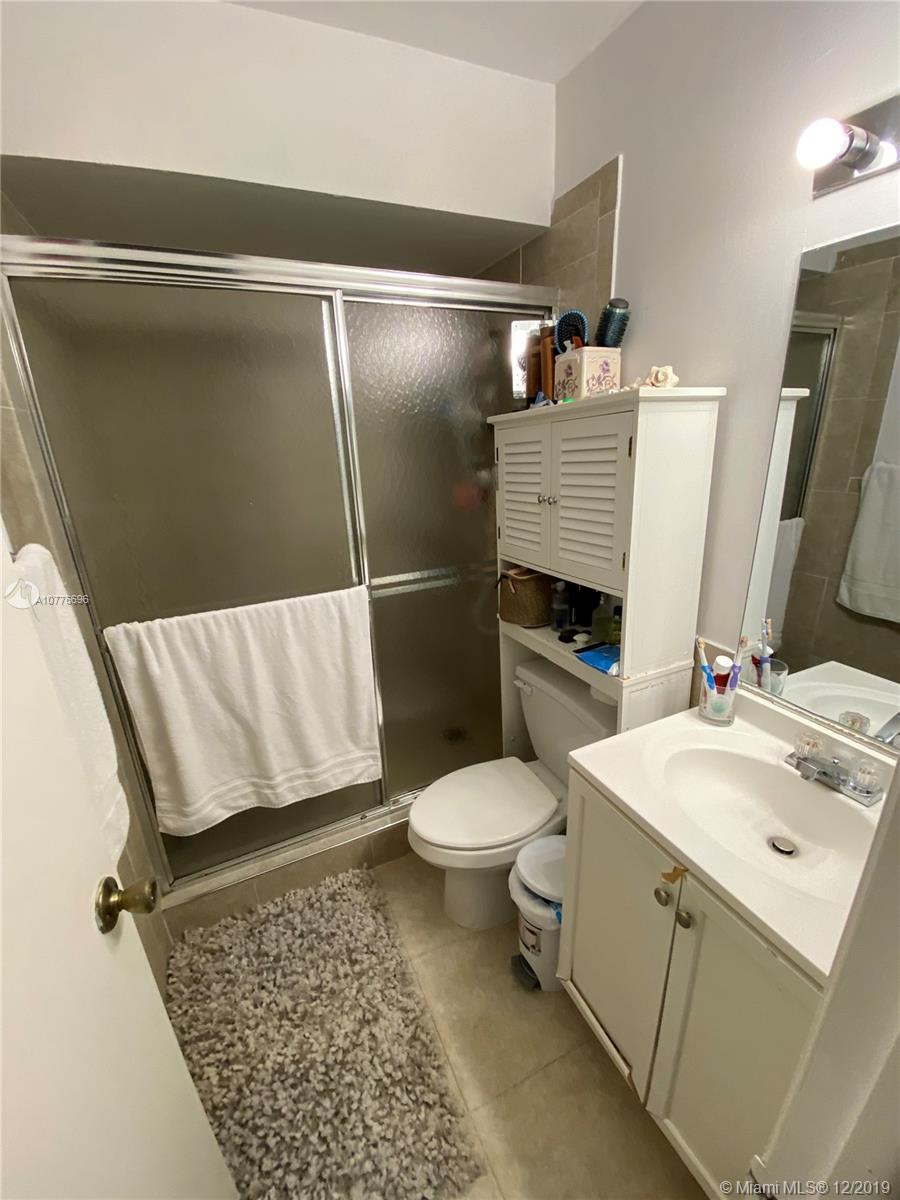 242 Riviera Circle Weston, FL 33326 - Photo 10 of 17