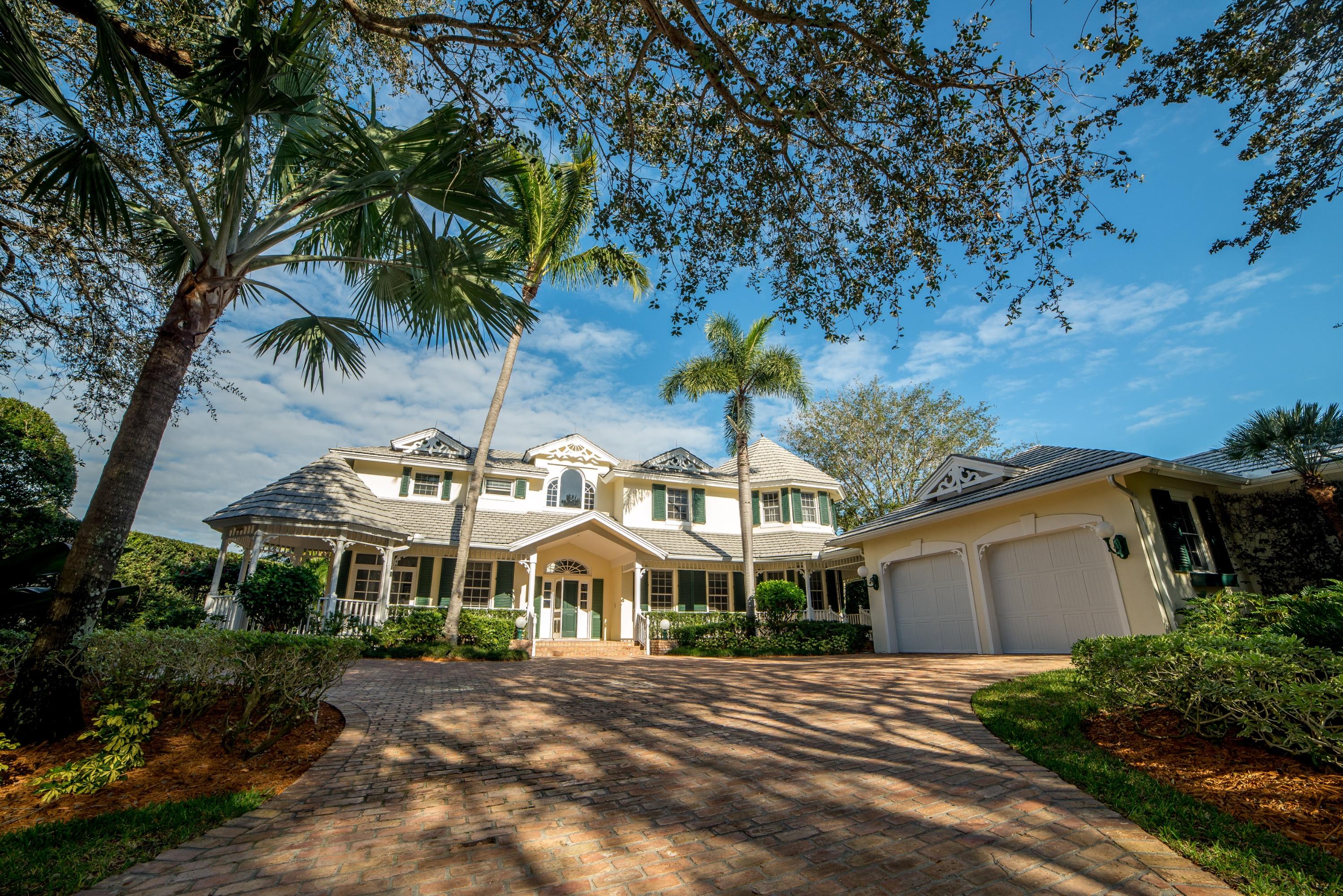 18372 Southeast Heritage Drive Tequesta, FL 33469 - Photo 3 of 47 Front of House2