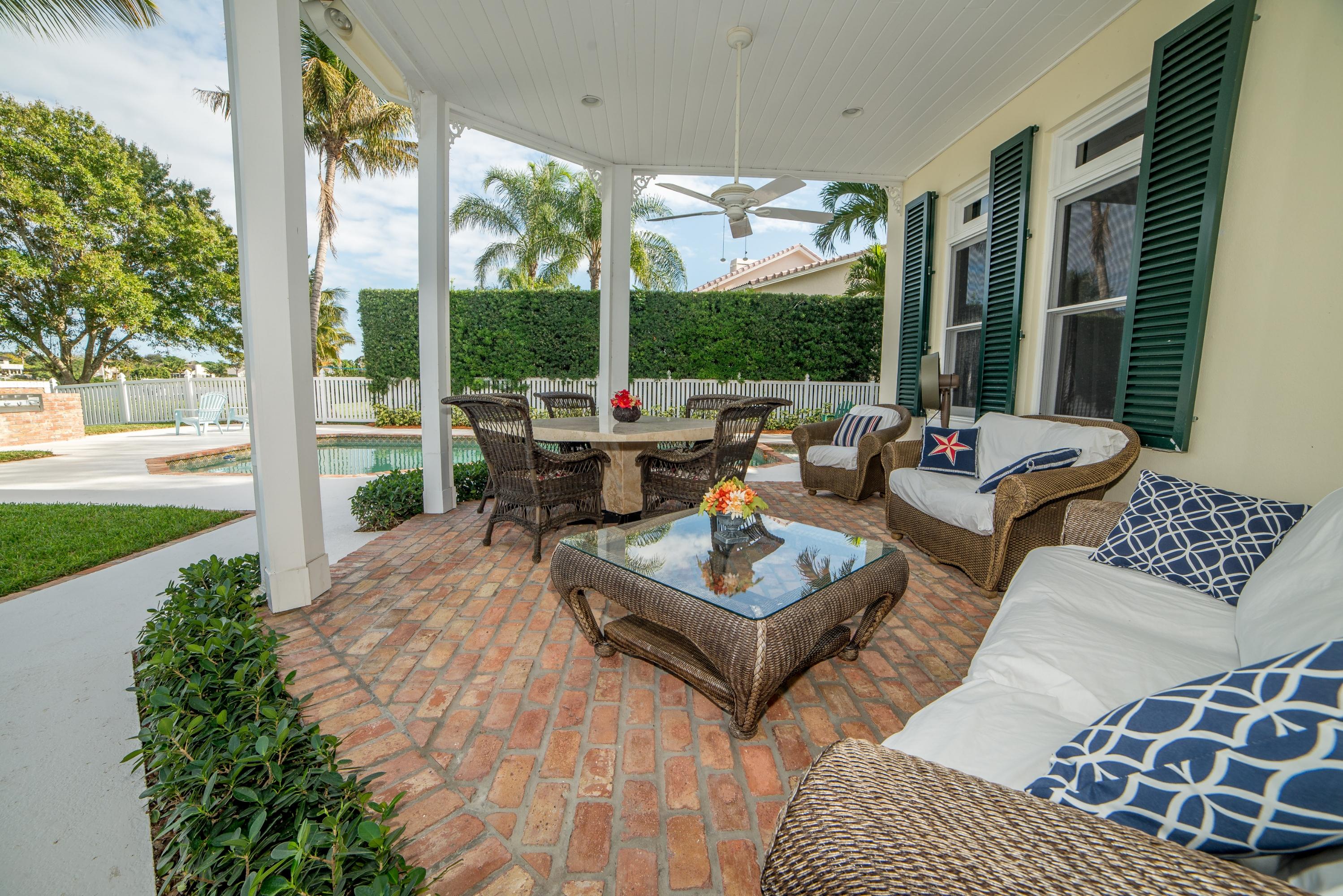 18372 Southeast Heritage Drive Tequesta, FL 33469 - Photo 37 of 47 Patio Back Yard3