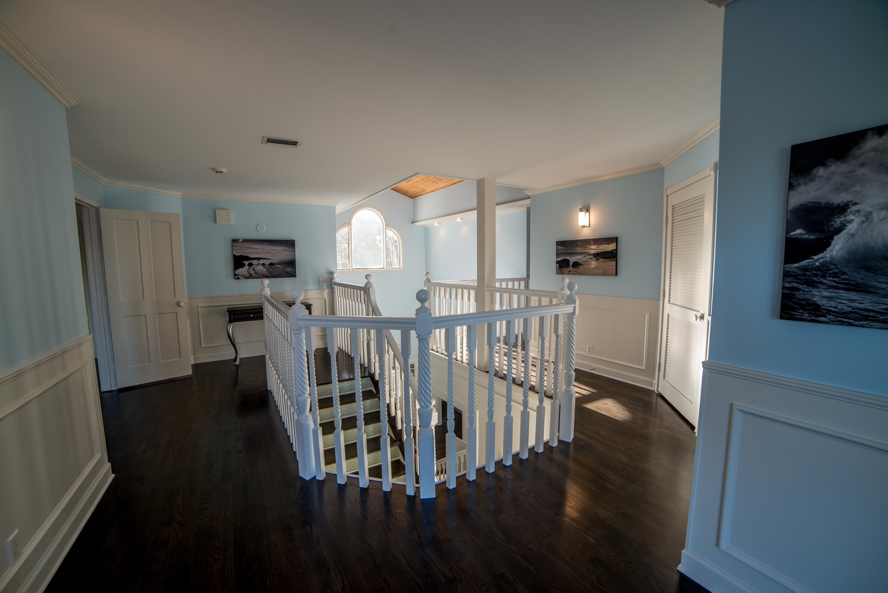 18372 Southeast Heritage Drive Tequesta, FL 33469 - Photo 40 of 47 Stairway