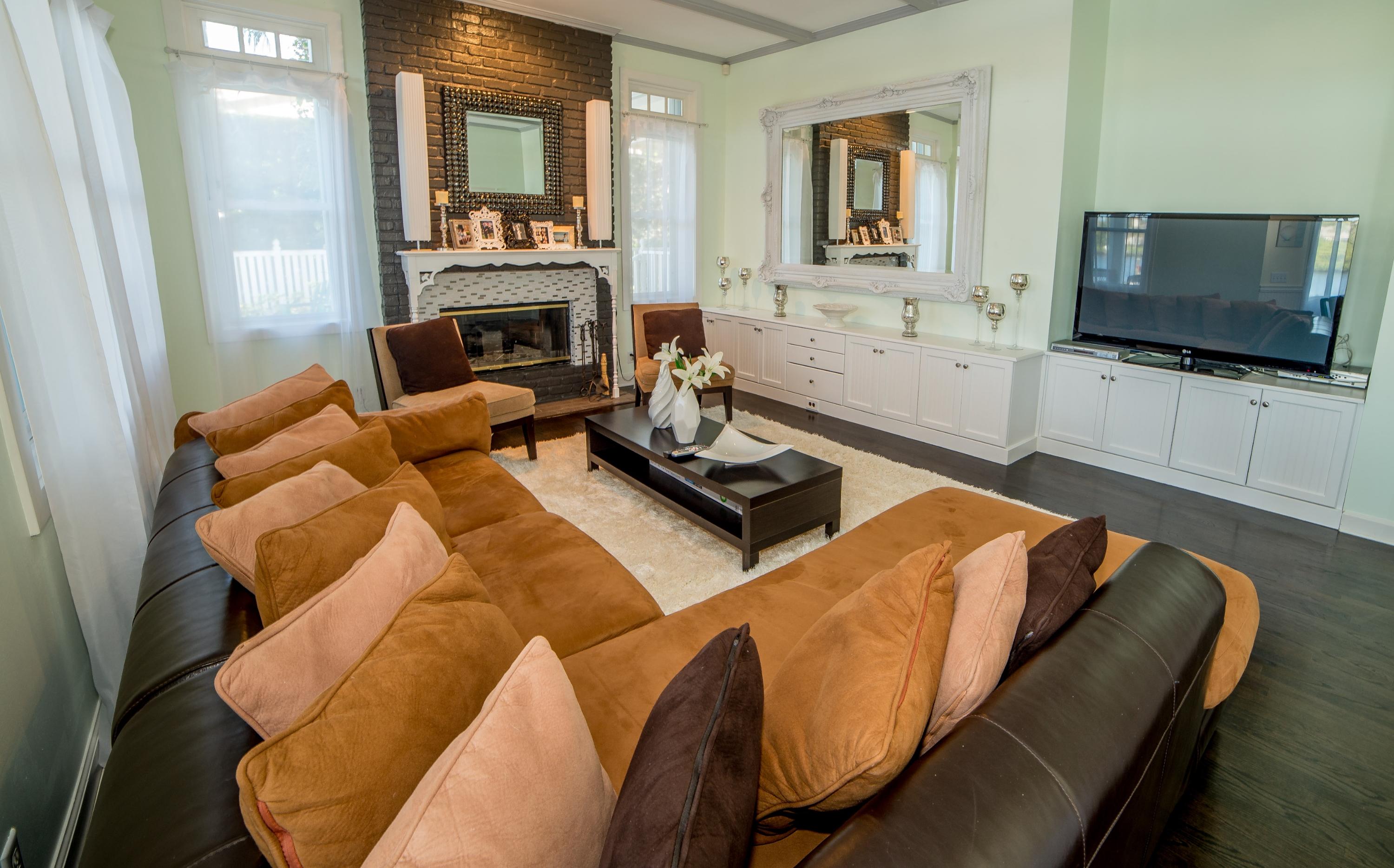 18372 Southeast Heritage Drive Tequesta, FL 33469 - Photo 10 of 47 Family Room 4