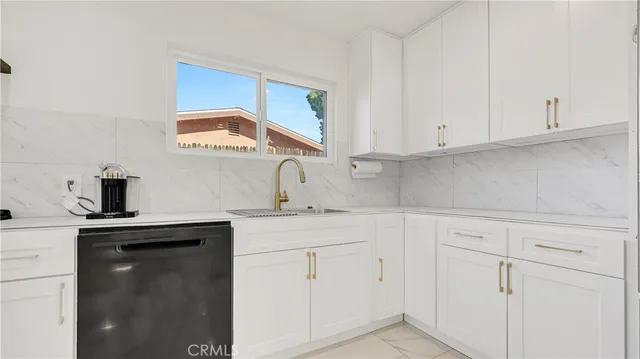 $1,050,000 | 11200 Amestoy Avenue, Granada Hills, CA 91344