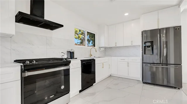 $1,050,000 | 11200 Amestoy Avenue, Granada Hills, CA 91344