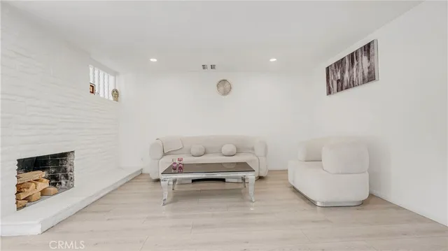 $1,050,000 | 11200 Amestoy Avenue, Granada Hills, CA 91344