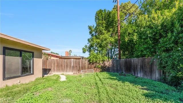 $1,050,000 | 11200 Amestoy Avenue, Granada Hills, CA 91344