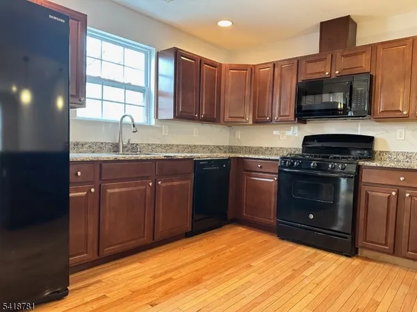 $3,099 | 33 Ronald Drive, Somerset, NJ 08873