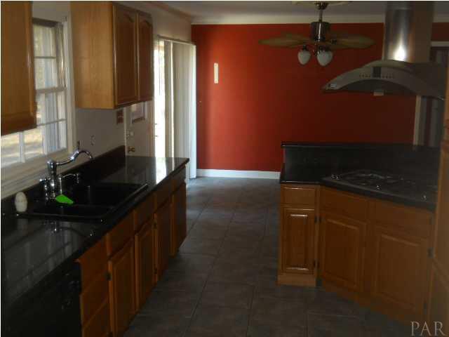 5560 Homewood Road Pensacola, FL 32504 - Photo 4 of 10 Gallery Image 4