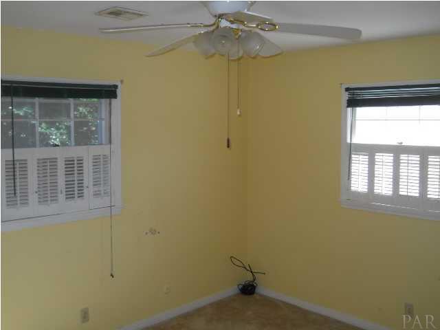 5560 Homewood Road Pensacola, FL 32504 - Photo 9 of 10 Gallery Image 9
