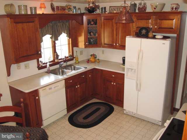 240 Lawn Road Palmyra, PA 17078 - Photo 6 of 22 Gallery Image 6