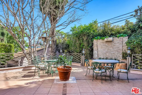 a view of outdoor space yard and patio