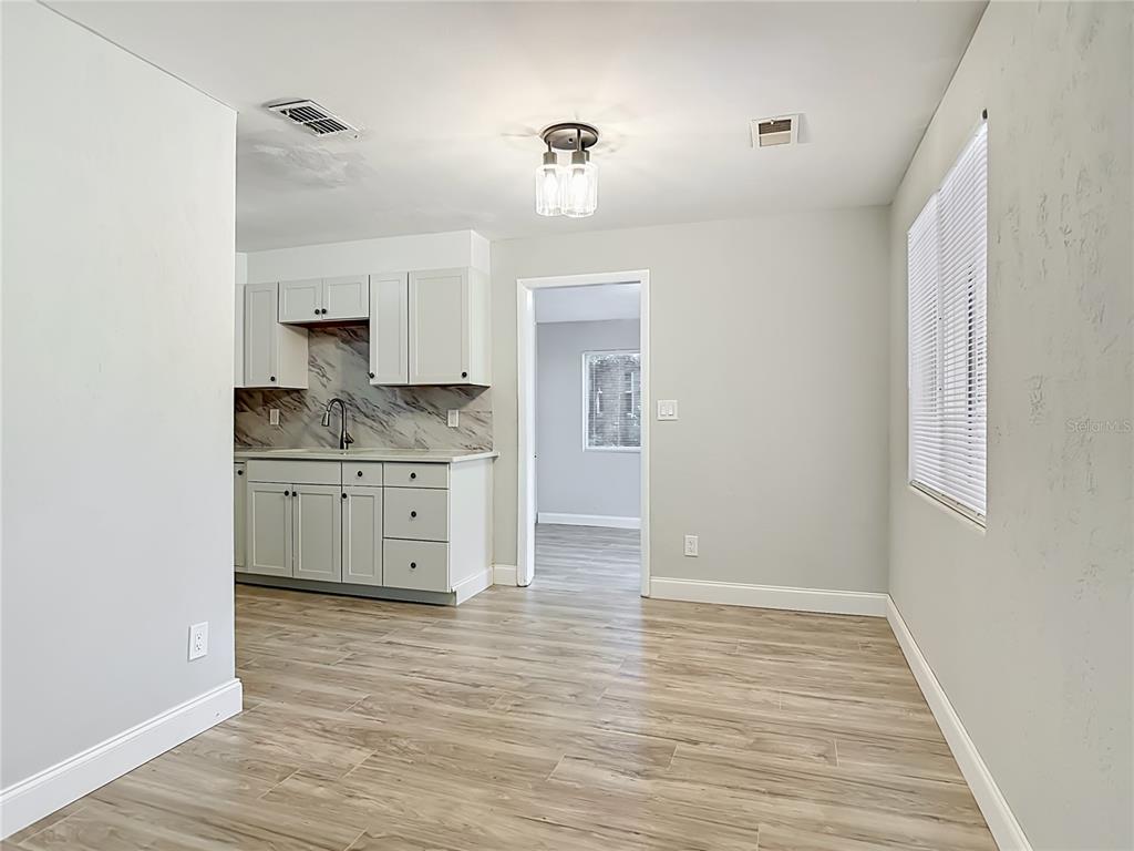 1495 Granada Avenue Daytona Beach, FL 32117 - Photo 6 of 52