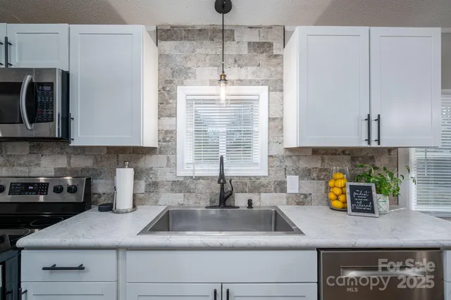 $219,900 | 1383 Sandiwood Court, Claremont, NC 28610