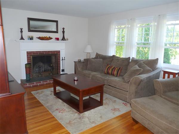 25 Oldham Road Westborough, MA 01581 - Photo 9 of 30 Gallery Image 9