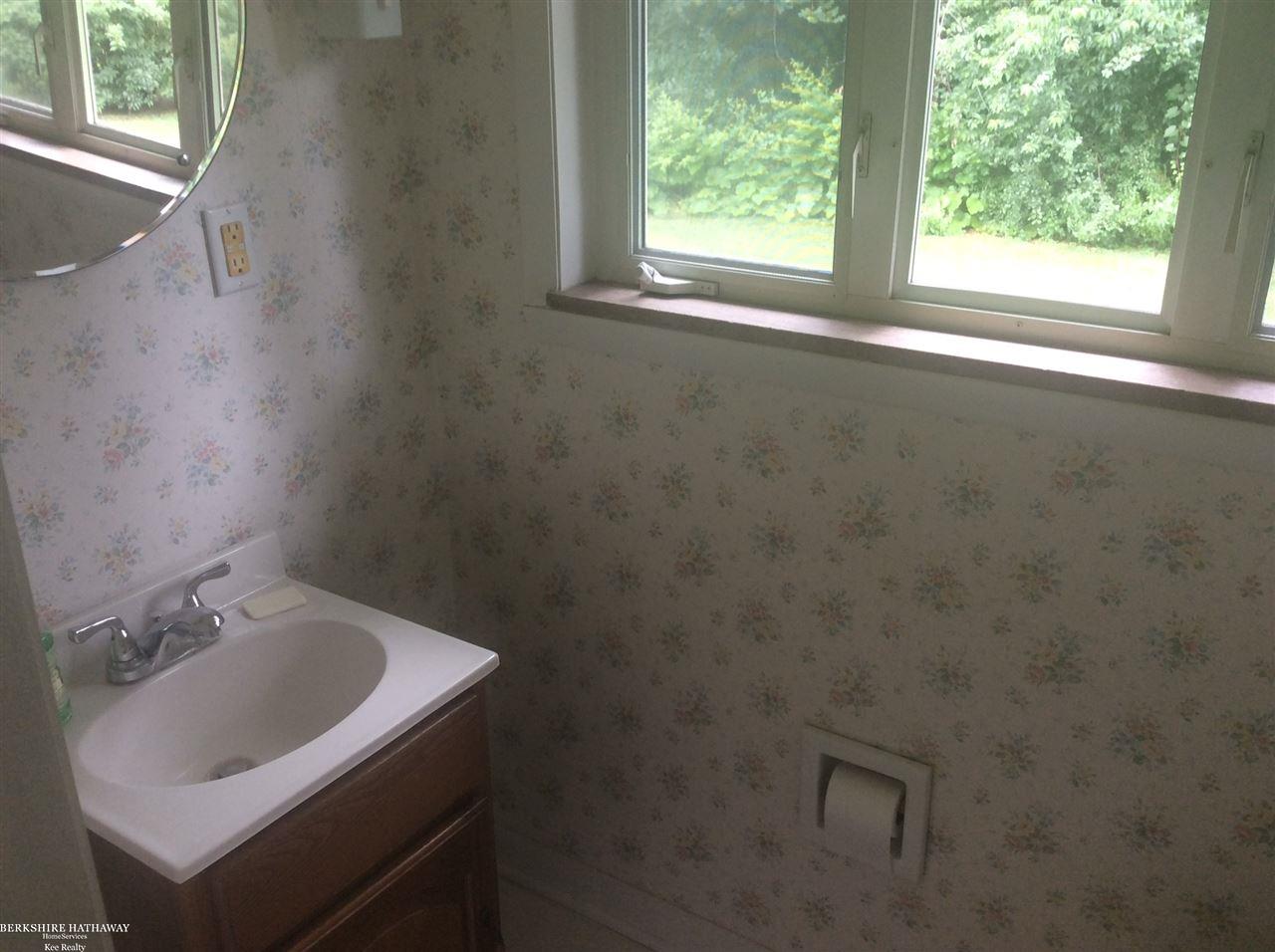 2140 Devonshire Road Bloomfield Hills, MI 48302 - Photo 16 of 24
