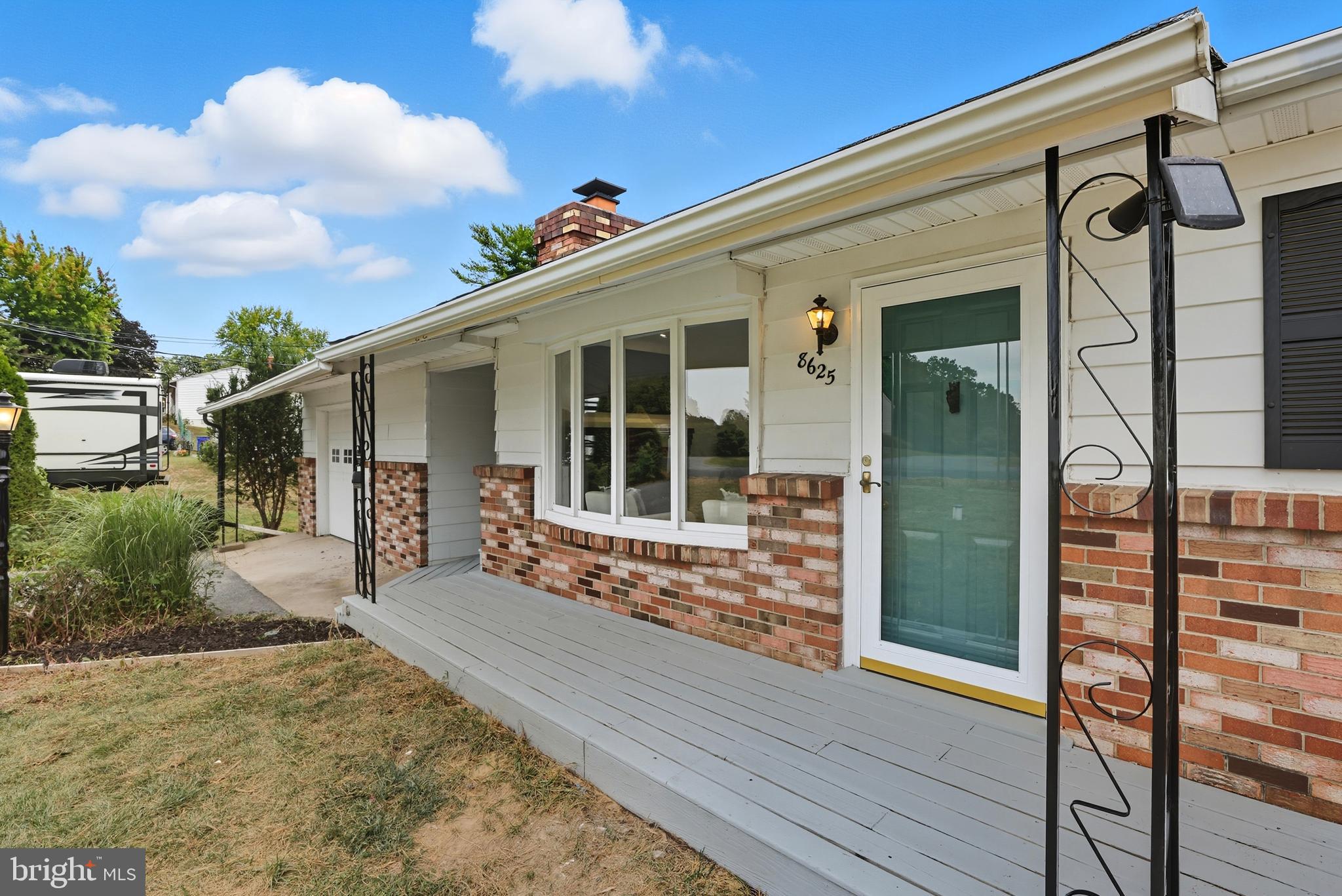 8625 Chestnut Grove Road Frederick, MD 21701 - Photo 4 of 31