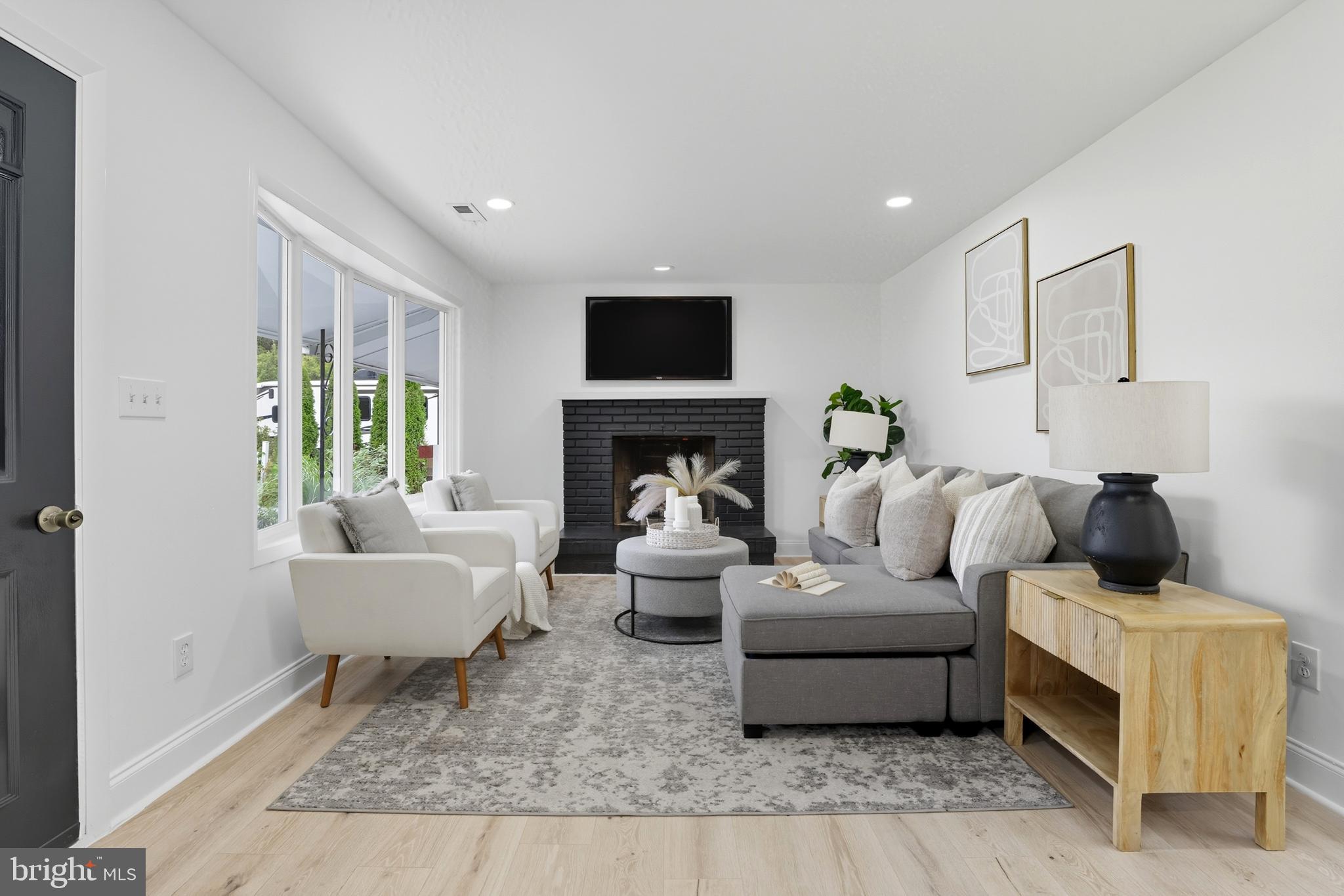 8625 Chestnut Grove Road Frederick, MD 21701 - Photo 6 of 31